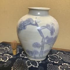 李朝　朝鮮　壺　大壺　花器　花瓶　松笹紋　砂高台　古伊万里・粉引・茶道好きにも 李朝 朝鮮 壺 大壺 花器 花瓶 松笹紋 砂高台 古伊万里・粉引