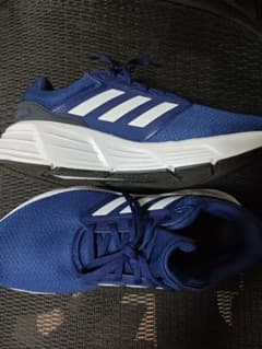 adidas ネイビー ホワイト スニーカーのサムネイル