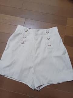 フロントボタン ショートパンツ アイボリー Fのサムネイル