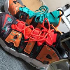 NIKEモアテンのサムネイル