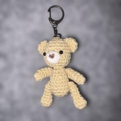 ハンドメイド くまのあみぐるみ キーホルダーのサムネイル