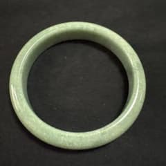 翡翠 くりぬきバングル 内径59.8mm - メルカリ