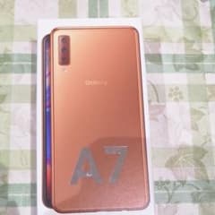望様専用　Galaxy A7 ゴールド 64 GB その他のサムネイル