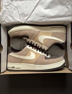 Nike Air Force 1 Low '07 LV8 ココナッツミルクのサムネイル