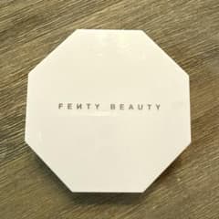 FENTY BEAUTY キラワットフォイル 7DAYWKND POOLSIDE - メルカリ