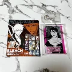 BLEACH ドミノ風アクリルキーホルダー 朽木白哉 - メルカリ