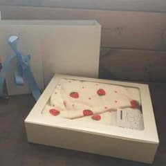 出品祝い♡ミキハウスバスポンチョ♡イチゴ♡のサムネイル