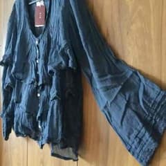 REBECA様専用です。フリフリのブラウスのサムネイル
