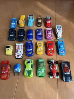 トミカ　カーズのサムネイル