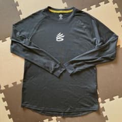 アンダーアーマー　ステフィン・カリー長袖Tシャツ Mサイズのサムネイル