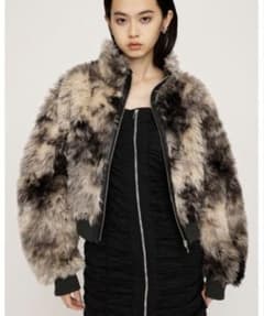 ☆美品☆ SLY CURLY BOA CROP ブルゾンのサムネイル