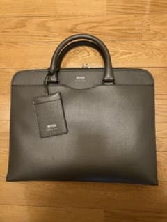 M*a様 HUGO BOSS／ロゴ入りレザー／ビジネスバッグのサムネイル