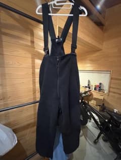 黒 フリース サスペンダー付きオーバーオールのサムネイル