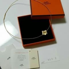 【ちゃあちゃん様専用】HERMES キューブネックレス[ゴールのサムネイル
