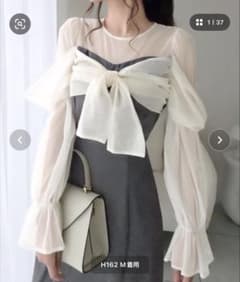 新品タグ付き mily bilet フロントチュールリボンIラインワンピースのサムネイル