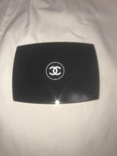 CHANELのサムネイル