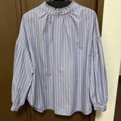 値下げ‼️超美品❣️earthストライプ柄 フリルネック ブラウス 五分袖のサムネイル