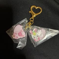 푸치큐아 이치 반 쿠지 F상 트윈 아크릴 키 체인 라비린 리본