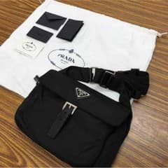PRADA  肩掛けショルダーバック 未使用のサムネイル