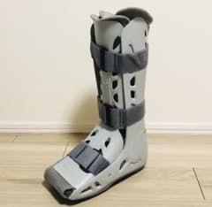 左足の装具　エアセレクトエリート　アキレス腱切断　コスプレ　ガンダムのサムネイル