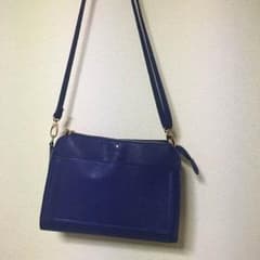 ショルダーバックのサムネイル