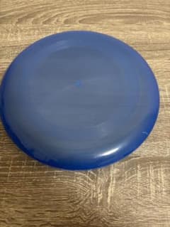 青いプラスチック製フリスビーのサムネイル