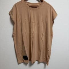 【新品未使用】 XENO Tシャツ ベージュのサムネイル