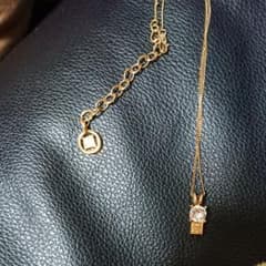 GIVENCHYのサムネイル