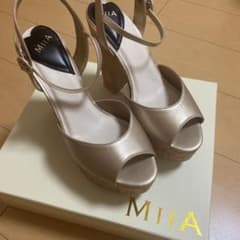 MIIAウェッジサンダルゴールドサイズ3のサムネイル