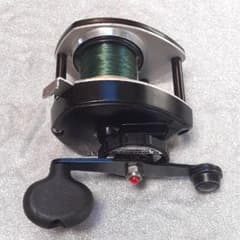 シマノ チヌマチック 1000 ベイトリール 穴釣り 筏釣り チヌ 黒鯛