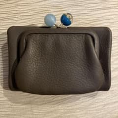 ear 財布のサムネイル