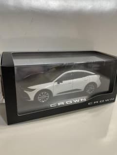 トヨタ新型クラウン クロスオーバー カラーサンプル ミニカー　最終値下げのサムネイル