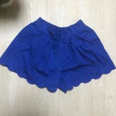 裾フリルショートパンツのサムネイル