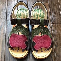 puchi様専用★新品 エスタシオン りんご サンダルのサムネイル