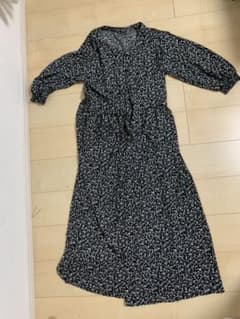 アヤポンメイ・アキ様専用　GU 花柄ロングワンピースのサムネイル