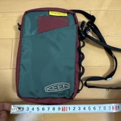 KEEN マルチパーパス サコッシュ グリーン/バーガンディのサムネイル