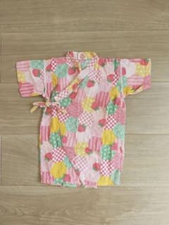 【ベビー・キッズ　ベビー甚平 　女の子甚平　いちご柄甚平　浴衣　80cm】のサムネイル