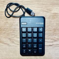 ELECOM 有線 テンキー TK-TCM011BK ブラックのサムネイル