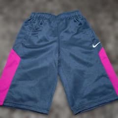 Nike ハーフパンツ ダークグレー/ピンクのサムネイル