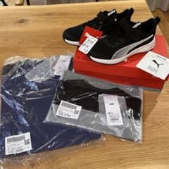 PUMA スニーカー　Tシャツのサムネイル