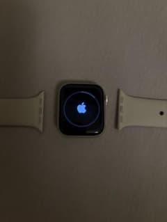 Apple Watch SE 本体 40mmのサムネイル