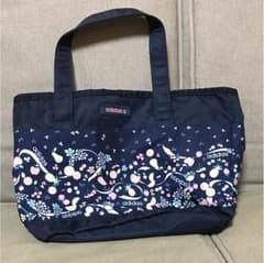 週末お値下げ。アディダス。トートバック。のサムネイル