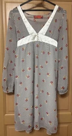 ドット花柄長袖ワンピースのサムネイル