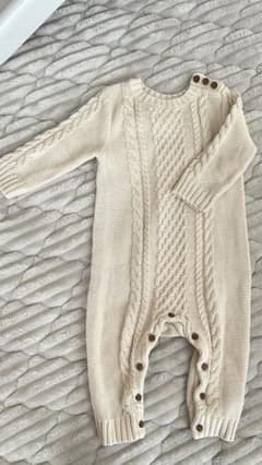 yum様専用　Baby GAP ニットロンパースのサムネイル
