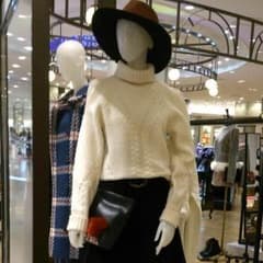 【新品】LILY BROWN(リリーブラウン) 肩開きニットプルオーバー 秋冬のサムネイル
