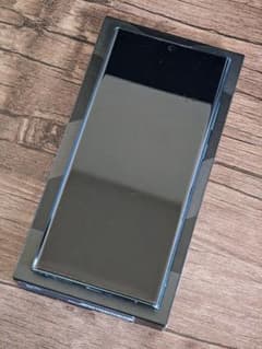【値下げ】Samsung Galaxy S22 Ultra 香港版のサムネイル