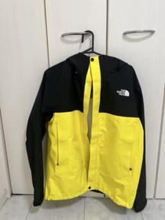 The North Face フード付きジャケット 黒/黄色のサムネイル