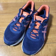 アシックス　スニーカー　24.5のサムネイル