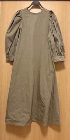 [美品]armonia ロングワンピース カーキのサムネイル