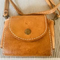 Ｎコロくん様専用　革　デジカメケースのサムネイル